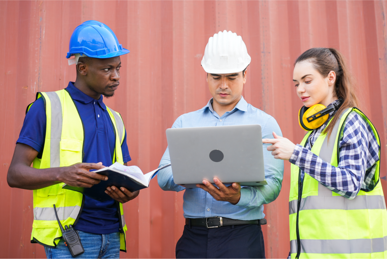 Divers Professionnels Du Btp Sur Un Chantier De Construction